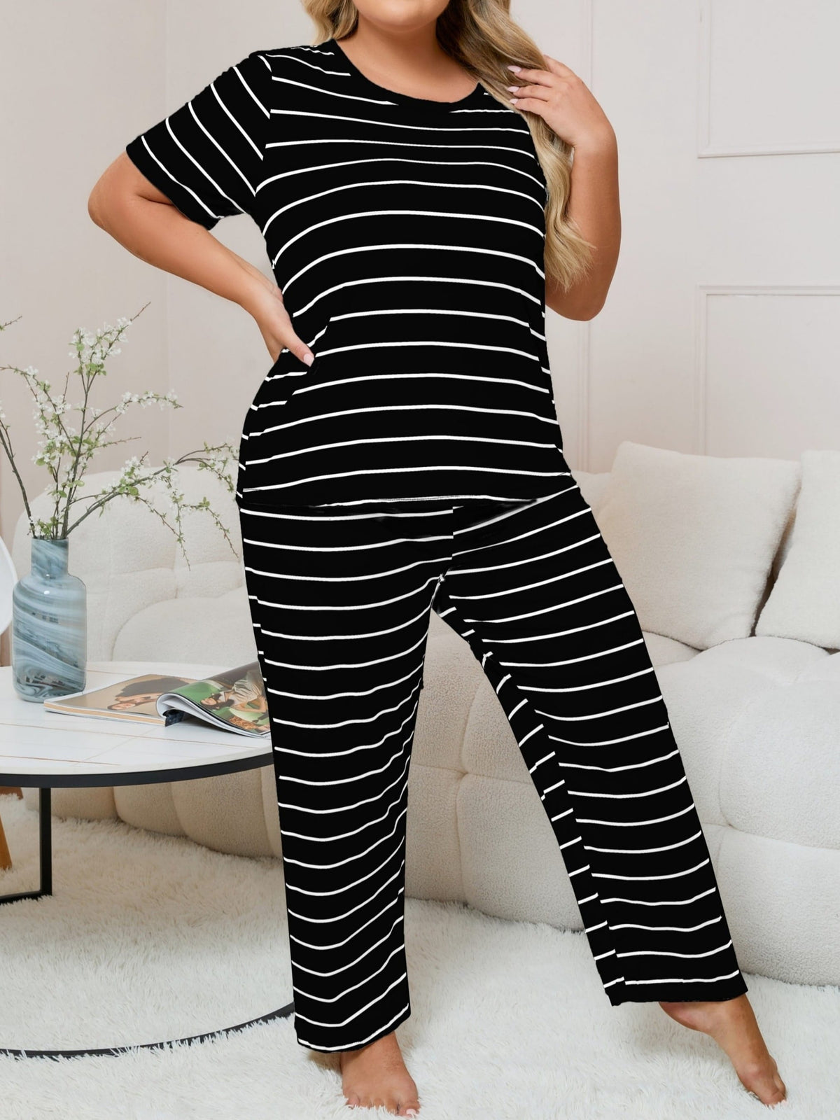 jkthpu-45 Women's Plus Size Striped Pajama Set - Casual