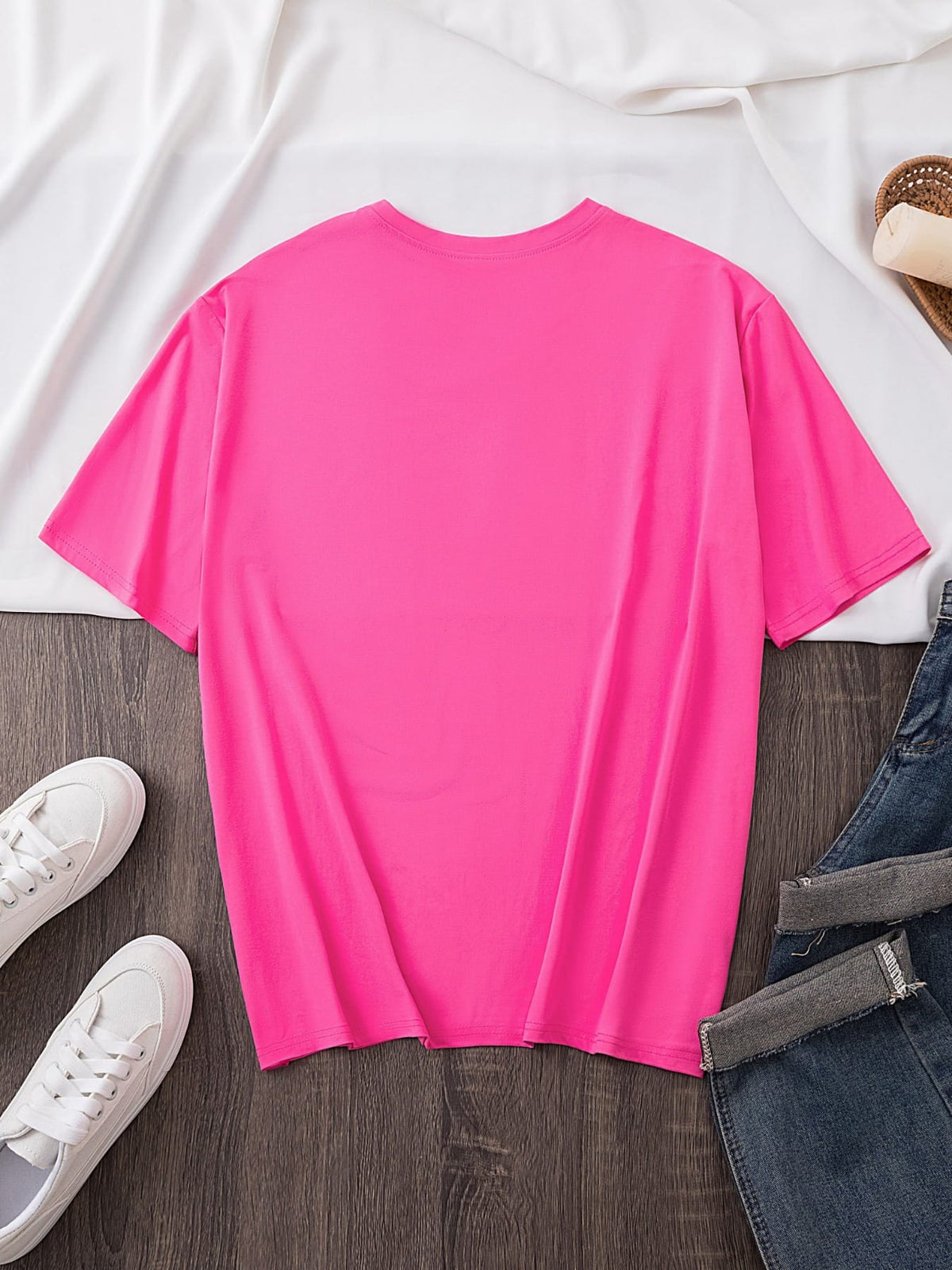 KissICON Women's Valentine's Day Leopard Heart Print T-Shirt - Short Sleeve Crew Neck Casual Top, Vibrant Pink, Relaxed Fit, Machine Washable, Plus Size Friendly, All-Season Comfort, Valentine's Day T-shirts, Trendy Casualwear, Durabl