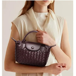 KissICON Woven Small Jiaozi Texture Popular Advanced Shoulder